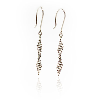 チェーンリボン ピアス Pt850